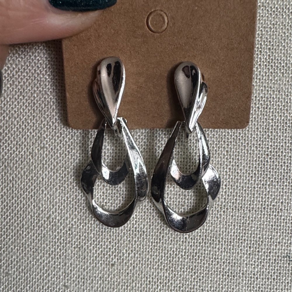 Vintage Trifari Drop Linked Dangle Earrings